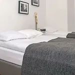 3d Florianska 15 *